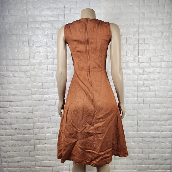 medium brown dress - Picture 4 of 5